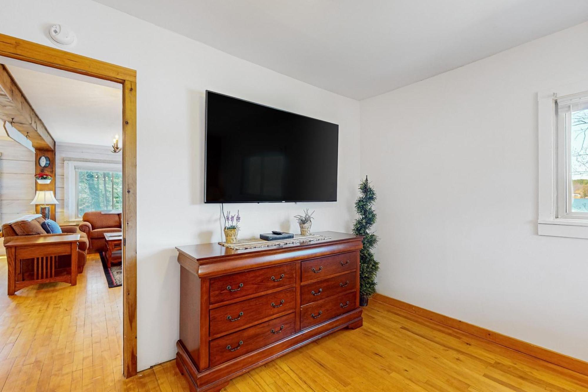 The Brandy Manhattan Villa Arbor Vitae Exterior photo