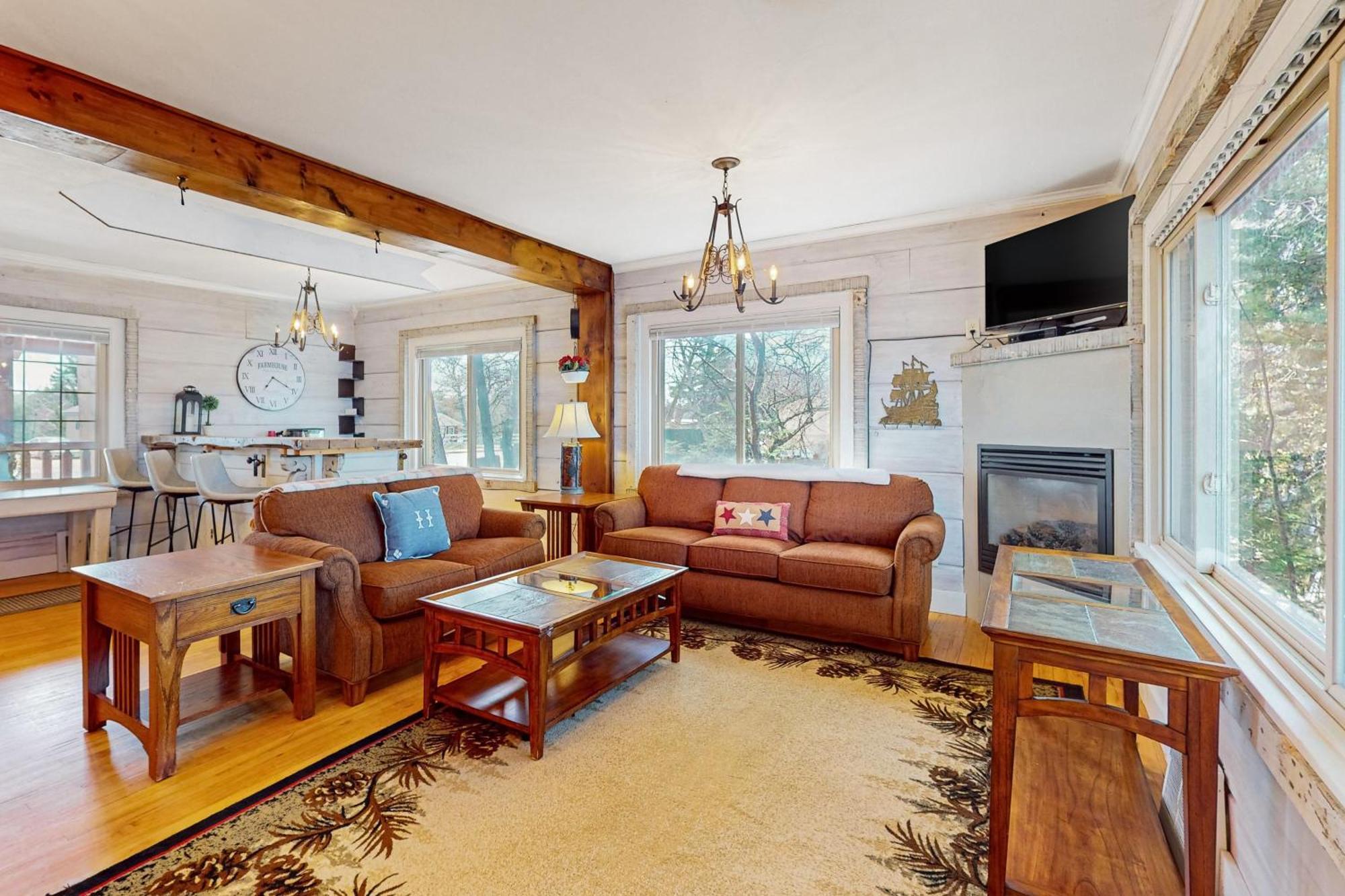 The Brandy Manhattan Villa Arbor Vitae Exterior photo