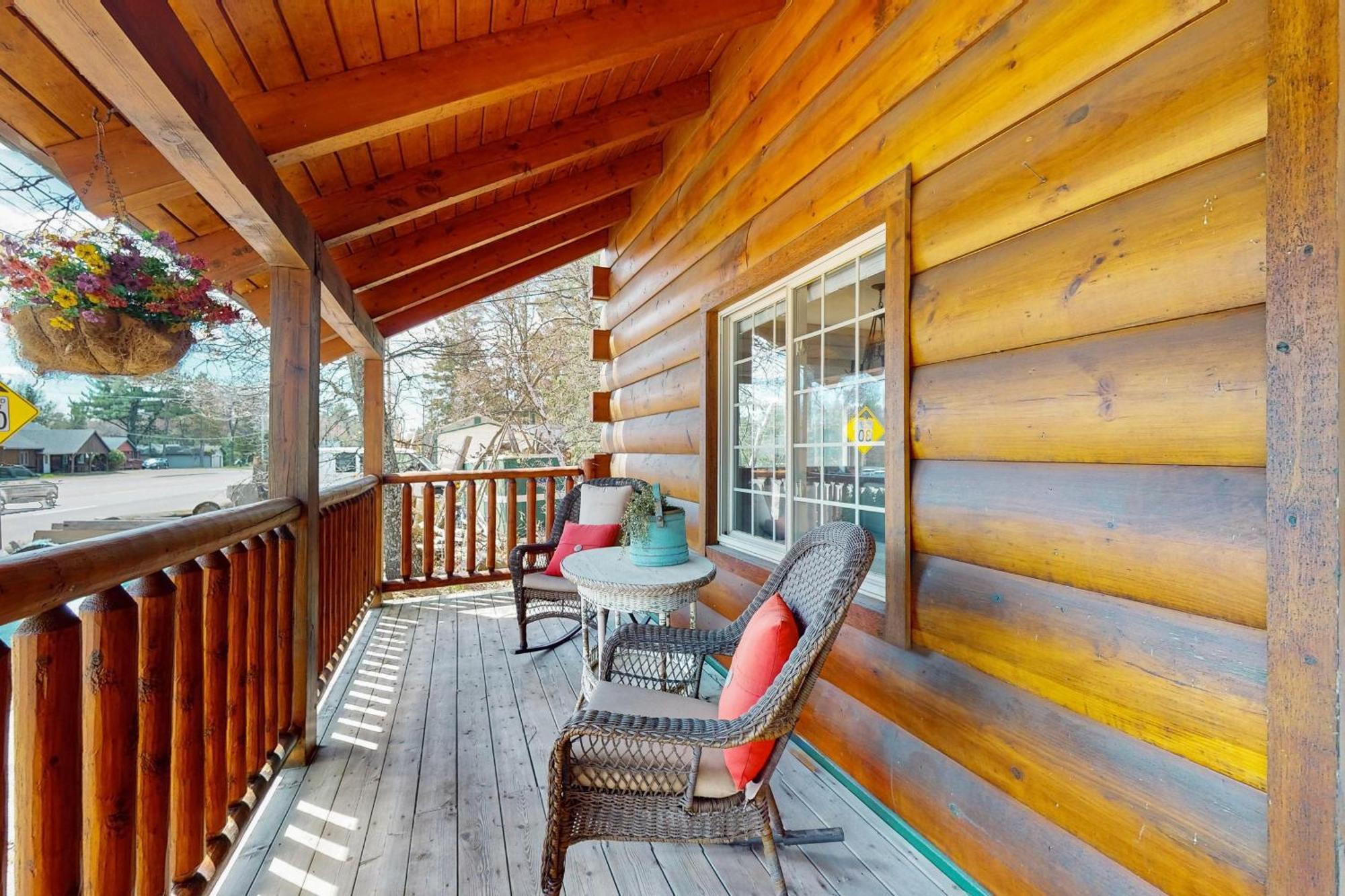 The Brandy Manhattan Villa Arbor Vitae Exterior photo